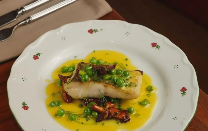 Bacalhau com ervilhas